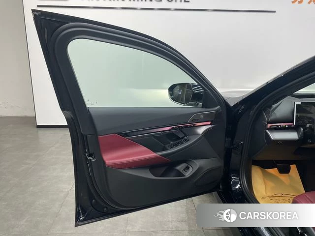 BMW i5 id 4256448 из Китая 8