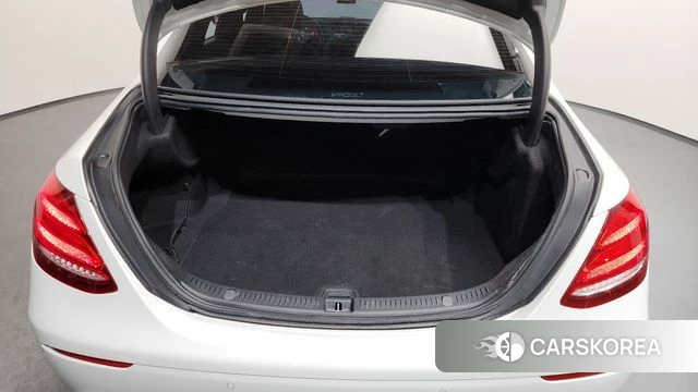 Mercedes-Benz E-Class W213 id 4294985 из Кореи 8