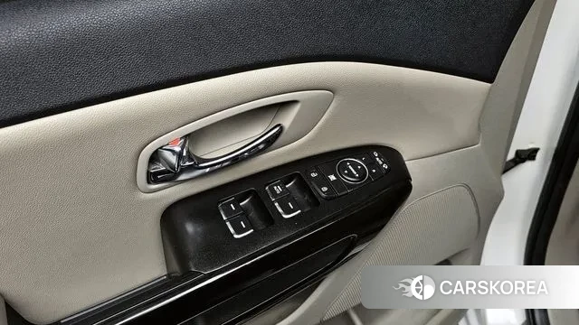 Kia The New Carnival id 3578769 из Кореи 8