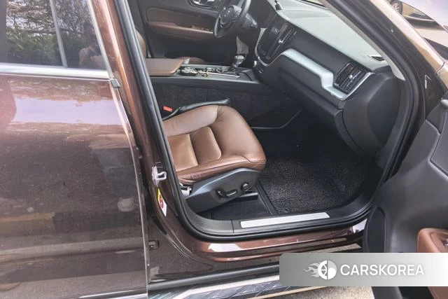 Volvo XC60 id 4240807 из Китая 8