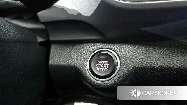 Kia Stonic id 3796127 из Кореи 8