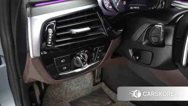 BMW 5 Series (G30) id 3061030 из Кореи 8