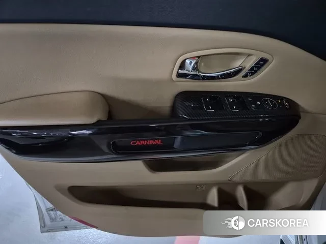 Kia All New Carnival id 3292472 из Кореи 8