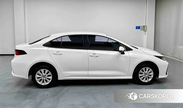 Toyota Corolla id 4261098 из Китая 8