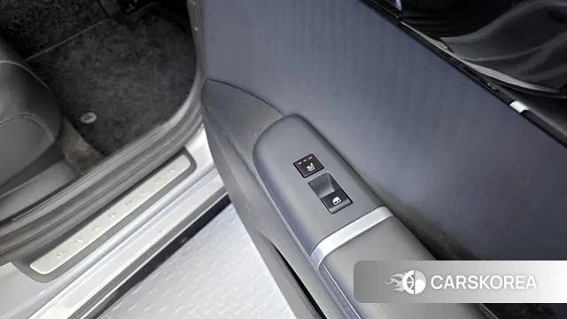 Hyundai Grandeur (GN7) id 3027101 из Кореи 8