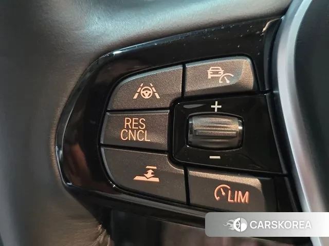 BMW 5 Series (G30) id 3018619 из Кореи 8