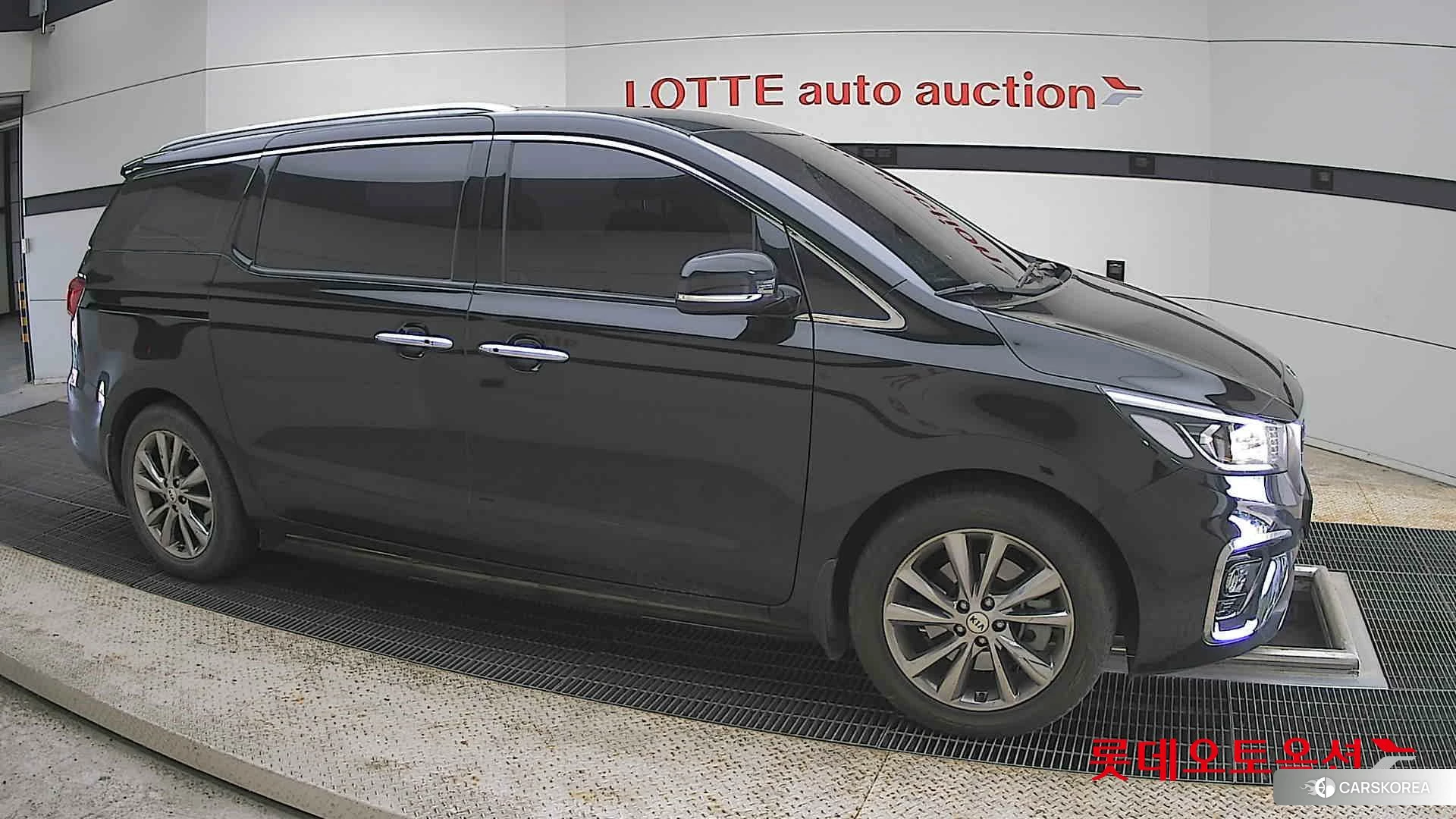 Kia Carnival id 4347383 из Кореи 8