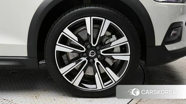 Volvo V60 Cross-Country 2nd Generation id 4784219 из Кореи 8