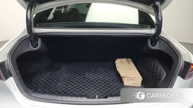 Hyundai The New Grandeur IG Hybrid id 4383116 из Кореи 8