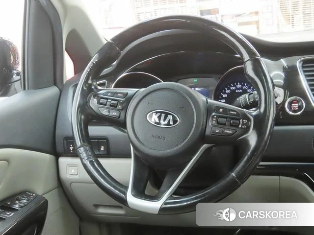 Kia The New Carnival id 4582051 из Кореи 8