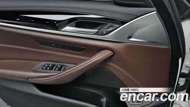 BMW 5 Series (G30) id 2471363 из Кореи 8