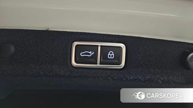 Hyundai Grandeur (GN7) id 3896636 из Кореи 8