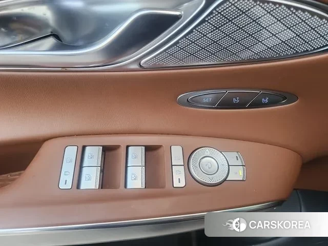 Genesis GV70 id 3556195 из Кореи 8