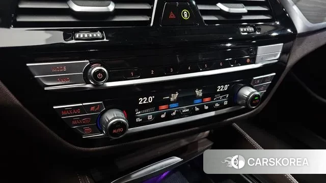 BMW 5 Series (G30) id 3401840 из Кореи 8