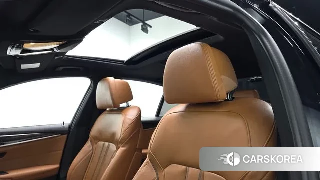 BMW 5 Series (G30) id 3635322 из Кореи 8