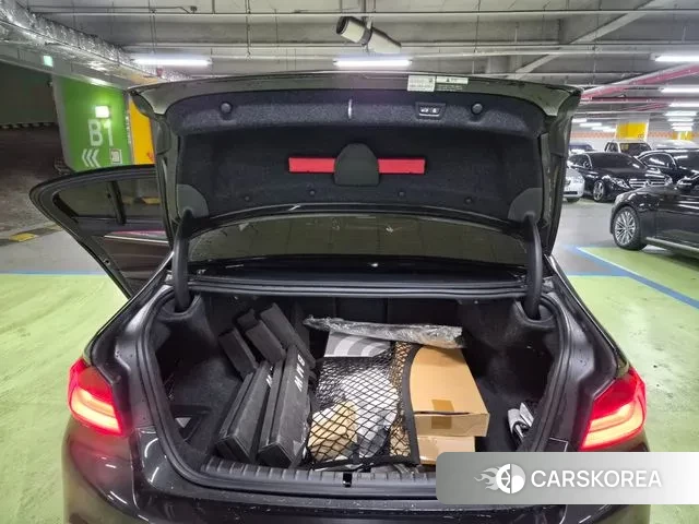 BMW 5 Series (G30) id 3676959 из Кореи 8