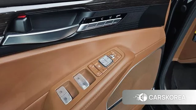 Genesis G90 id 3319395 из Кореи 8