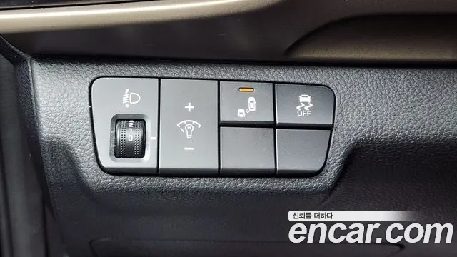 Kia Stonic id 2807878 из Кореи 8