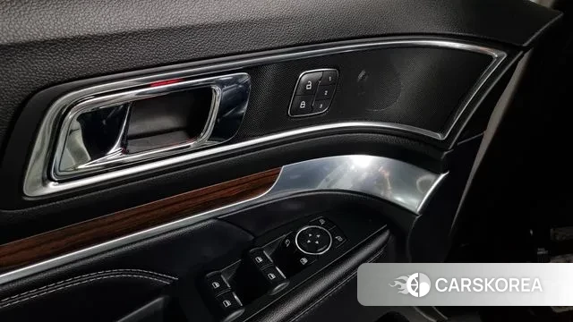 Ford Explorer id 3009076 из Кореи 8