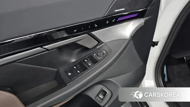 BMW 5 Series (G60) id 3442188 из Кореи 8