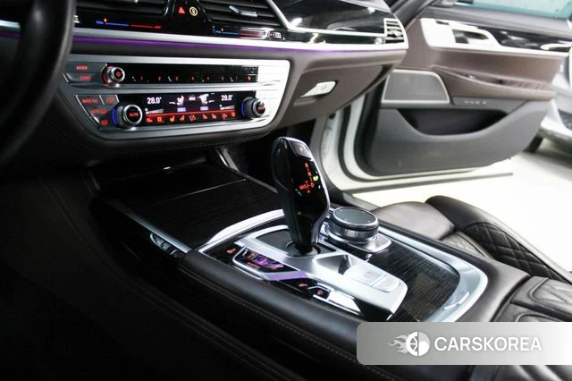 BMW 7 Series (G11) id 3844216 из Кореи 8