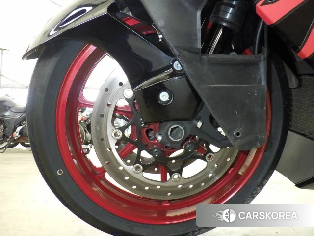 Suzuki GSX1300R HAYABUSA id 3947613 из Японии 8