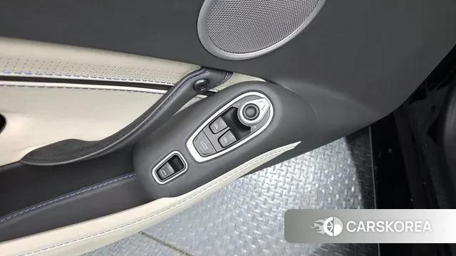 Aston Martin Vantage 2nd Generation id 3599871 из Кореи 8