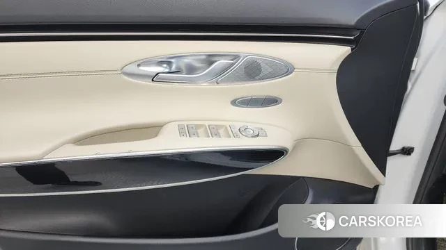 Genesis GV70 id 3175437 из Кореи 8