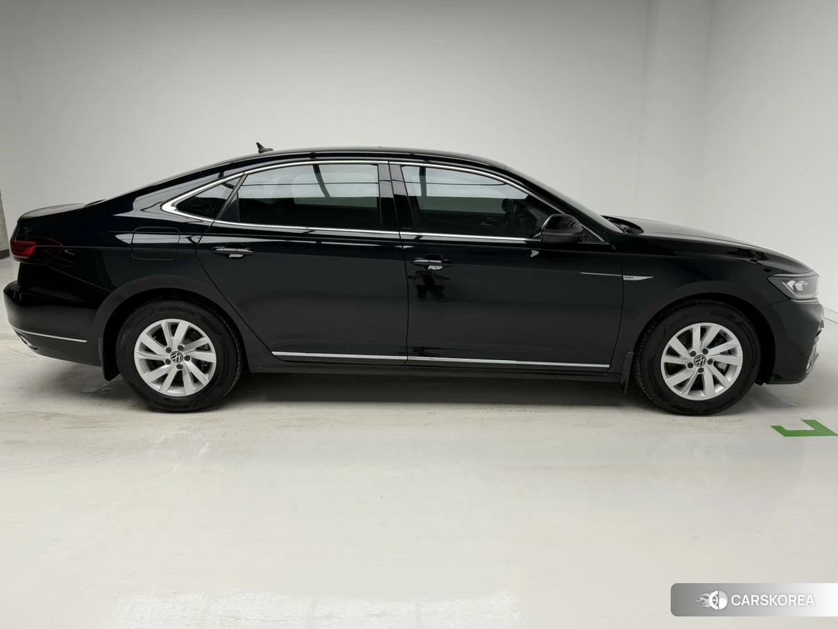 Volkswagen Passat PHEV id 4420765 из Китая 8