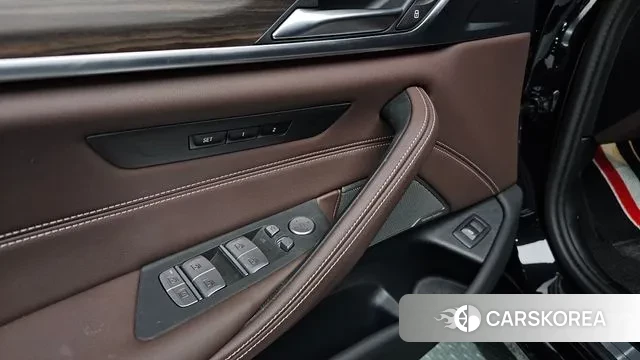 BMW 5 Series (G30) id 3560729 из Кореи 8