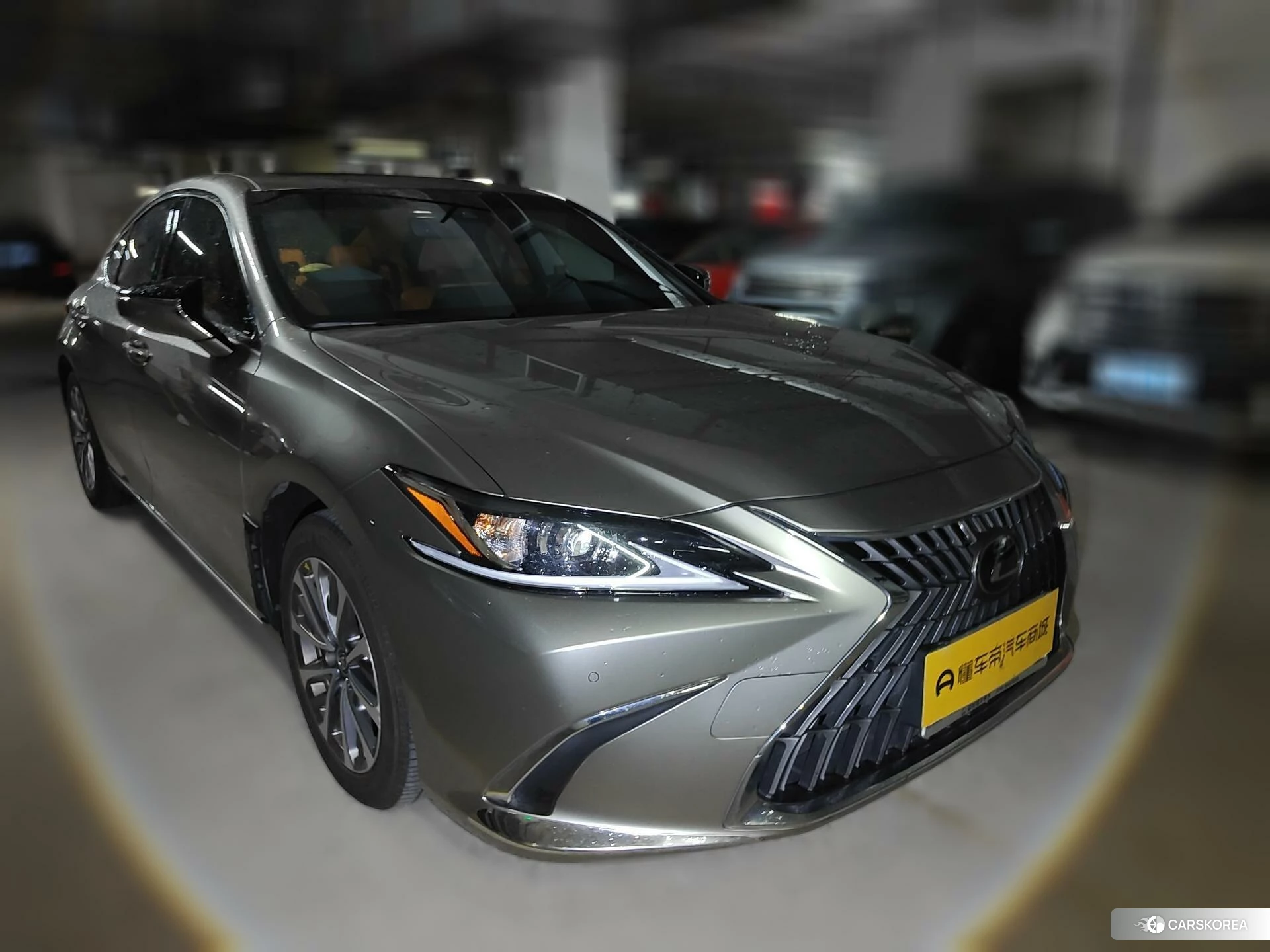 Lexus ES id 4461944 из Китая 8