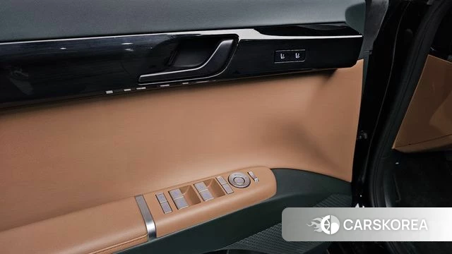 Hyundai Grandeur (GN7) id 3786690 из Кореи 8