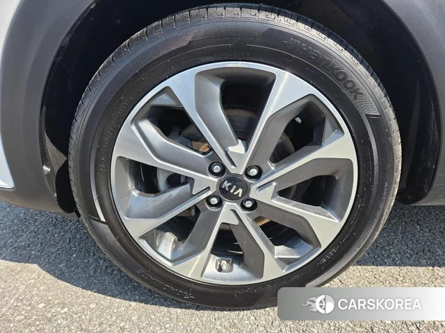 Kia Stonic id 3845639 из Кореи 8