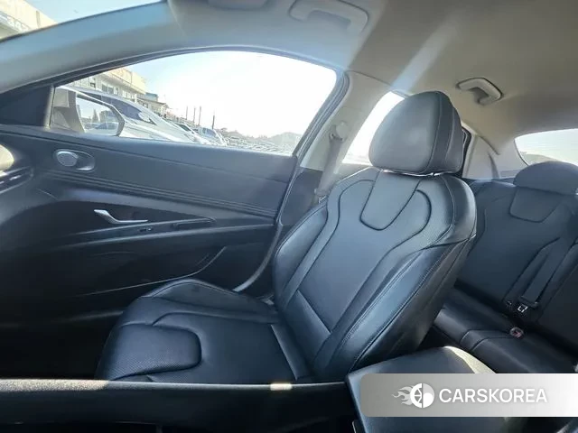 Hyundai Avante (CN7) id 3427745 из Кореи 8