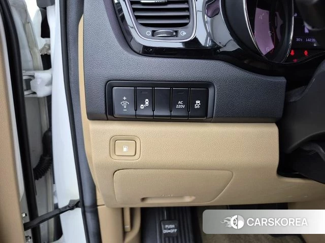 Kia All New Carnival id 4900874 из Кореи 8
