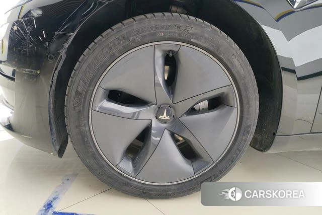 Tesla Model 3 id 4207371 из Китая 8