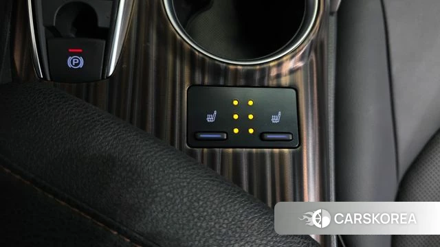 Toyota Camry (XV70) id 3905757 из Кореи 8