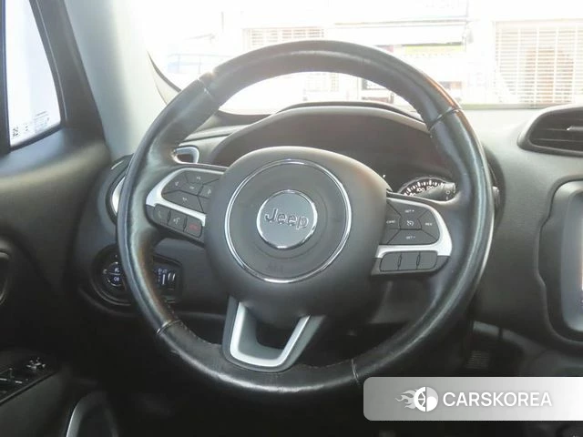 Jeep Renegade id 4596299 из Кореи 8
