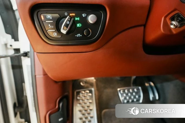 Bentley Bentayga id 4542869 из Кореи 8