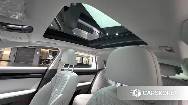 Hyundai Grandeur (GN7) id 3805275 из Кореи 8