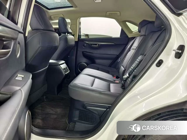 Lexus NX id 4260080 из Китая 8