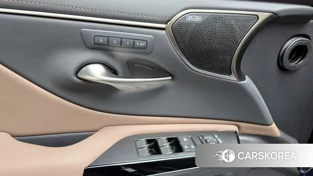 Lexus ES300h 7th generation id 3757766 из Кореи 8