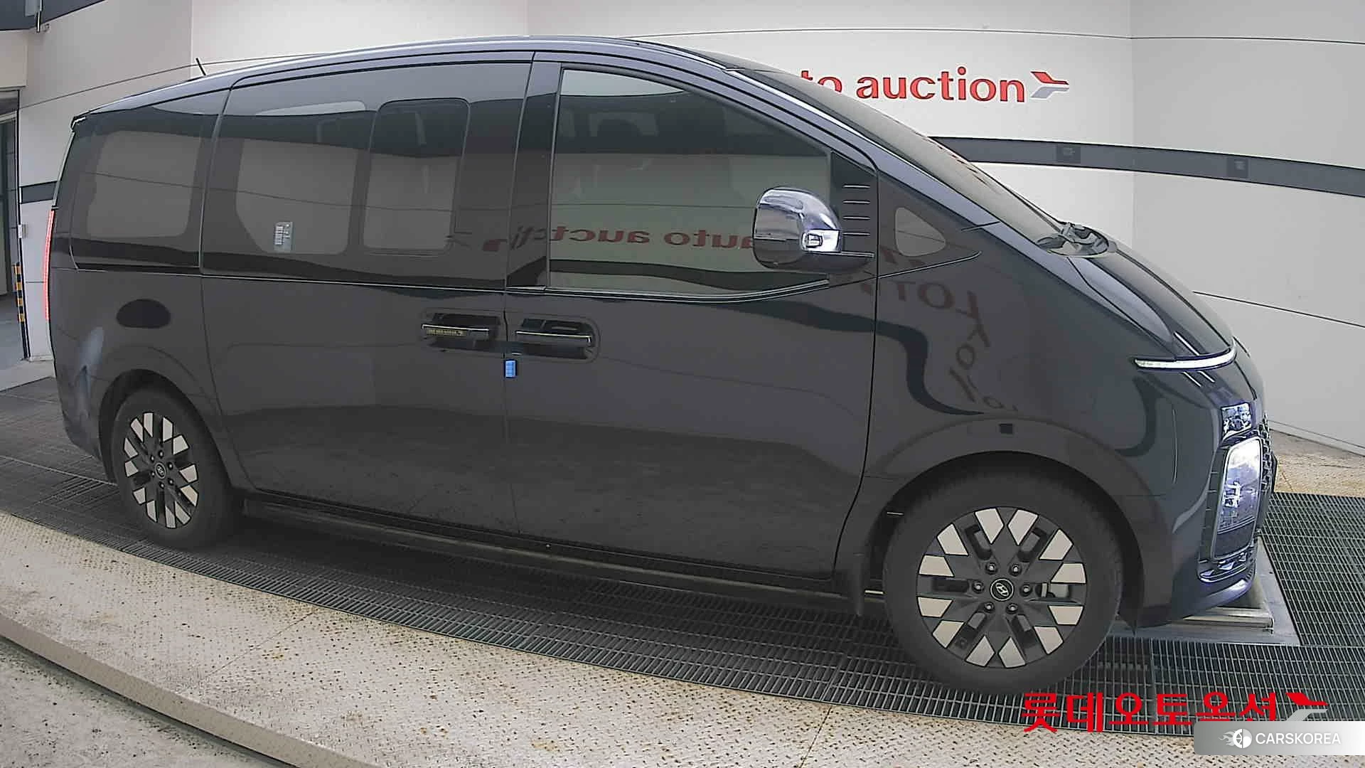 Hyundai Staria Lounge id 4902396 из Кореи 8