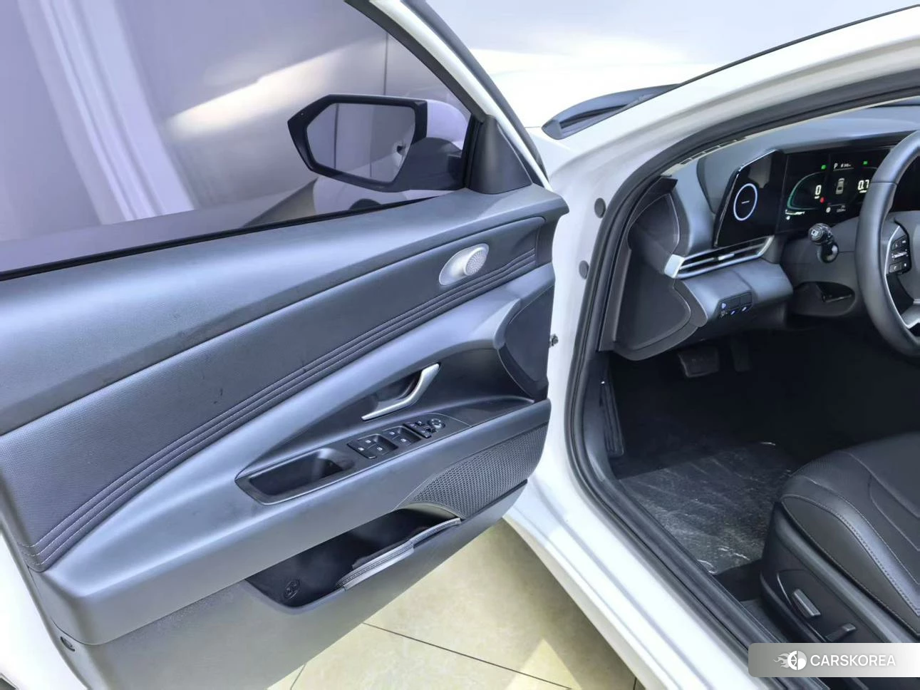 Hyundai Elantra id 4510530 из Китая 8