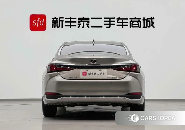 Lexus ES id 4271056 из Китая 8