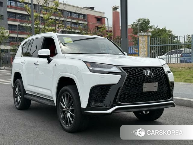 Lexus LX id 4329109 из Китая 8