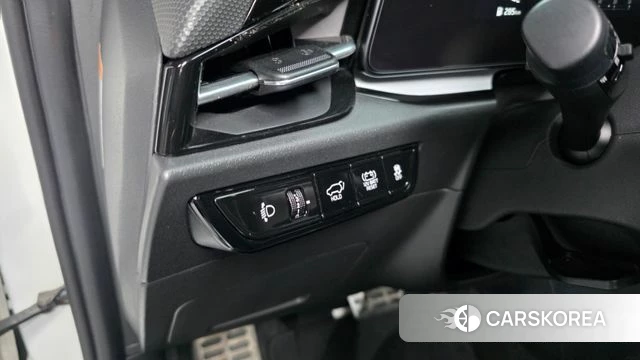 Kia Di Ol Nu Niro id 4650880 из Кореи 8