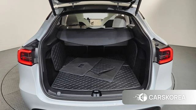 Tesla Model Y id 4302090 из Кореи 8