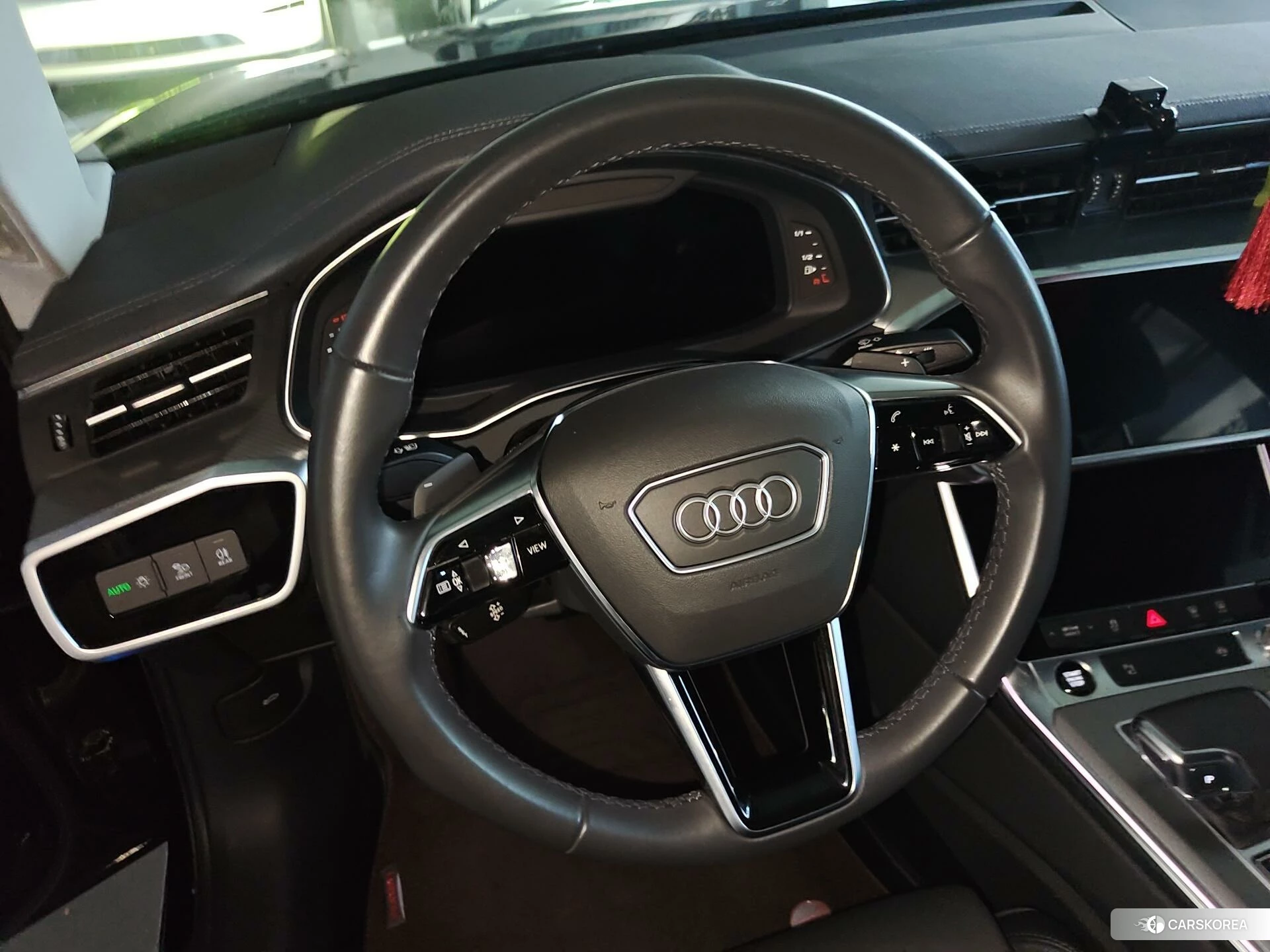 Audi A6L id 4453169 из Китая 8