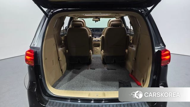 Kia The New Carnival id 4294964 из Кореи 8